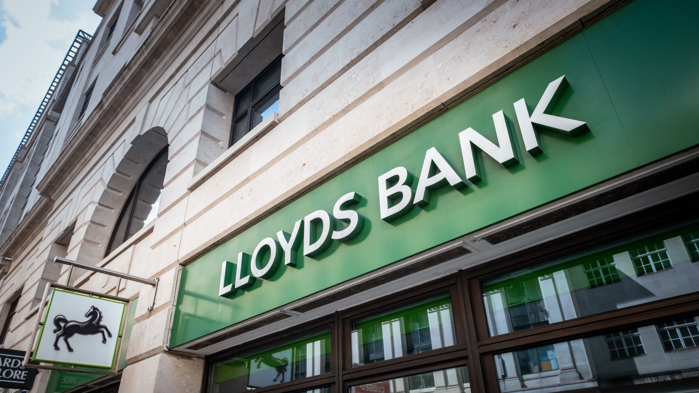 Lloyds Banking Group to finance XPENG electric vehicles in UK 